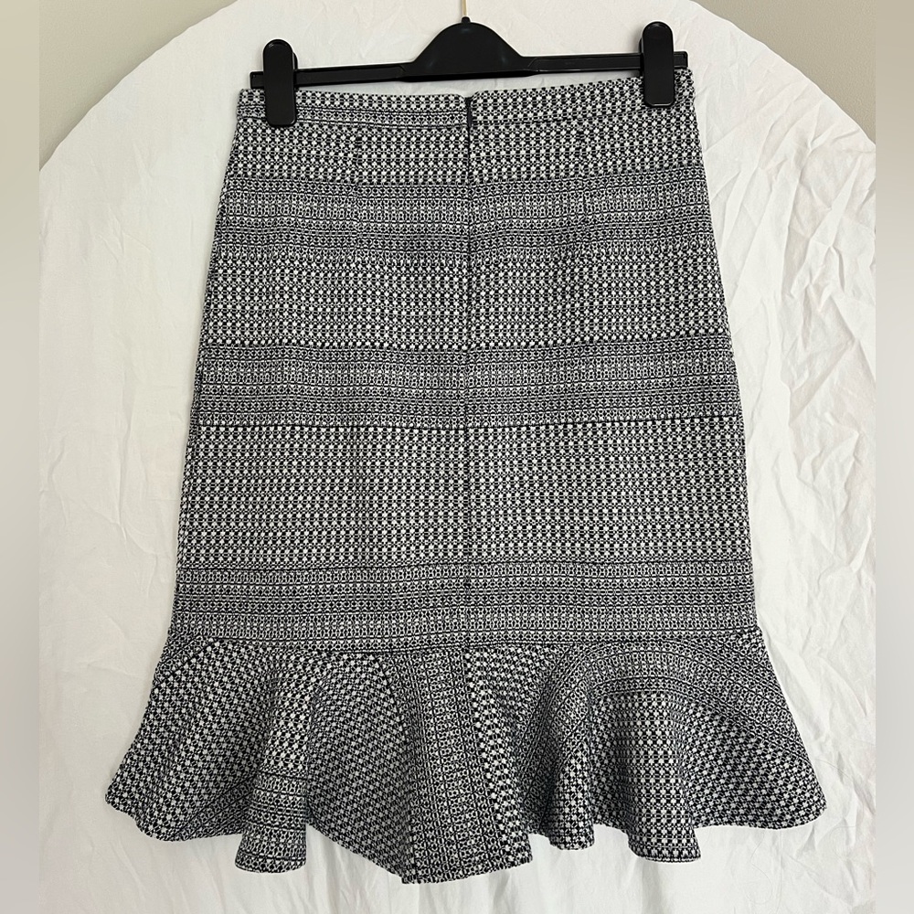 Banana Republic Skirt with Ruffles